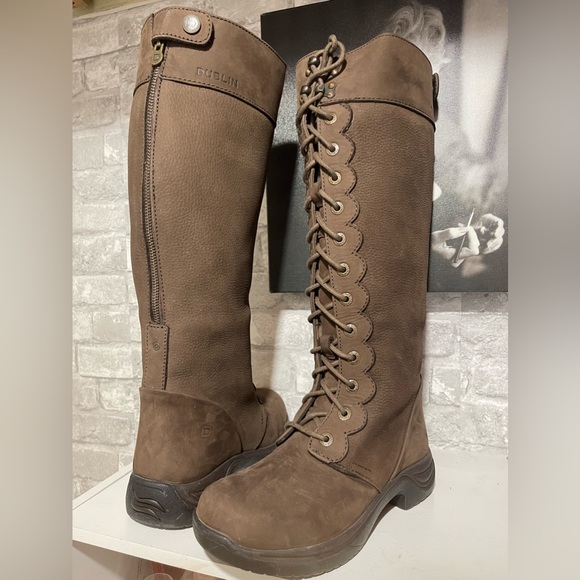 Check these boots !!  Dublin leather knee high boots.  Never worn. Water proof - Picture 1 of 3